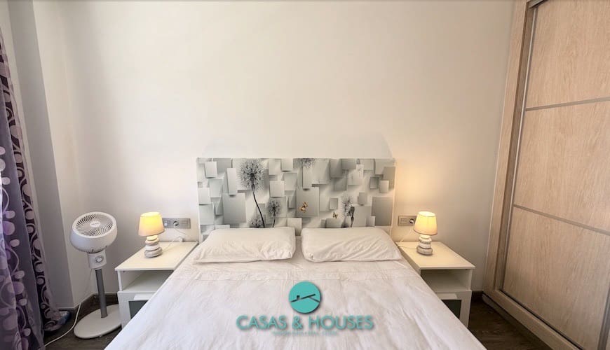 Apartamento de 1 habitación en La Manga del Mar Menor en venta con piscina garaje - 150.000 € (Ref: 9979244)
