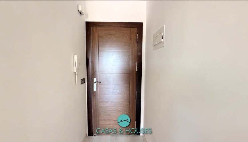 Apartamento de 1 habitación en La Manga del Mar Menor en venta con piscina garaje - 150.000 € (Ref: 9979244)