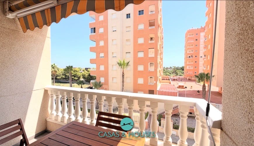 Apartamento de 1 habitación en La Manga del Mar Menor en venta con piscina garaje - 150.000 € (Ref: 9979244)