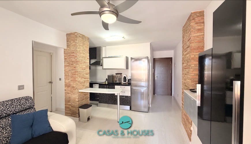 Apartamento de 1 habitación en La Manga del Mar Menor en venta con piscina garaje - 150.000 € (Ref: 9979244)