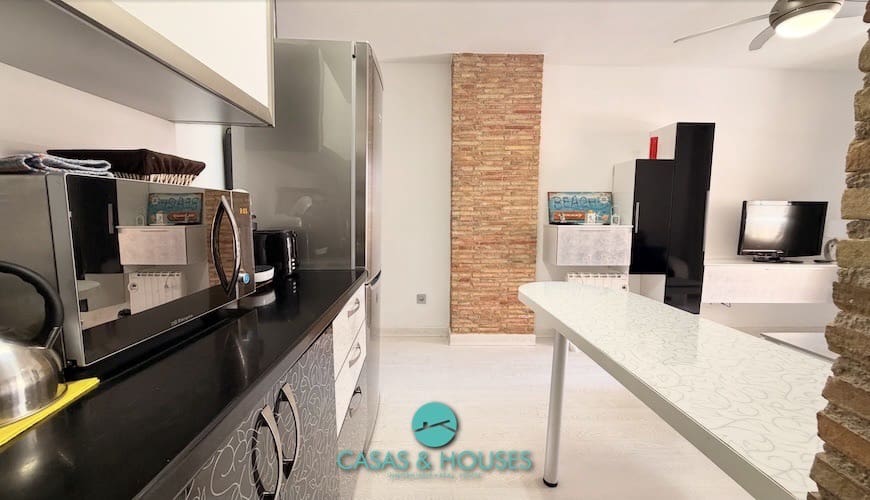 Apartamento de 1 habitación en La Manga del Mar Menor en venta con piscina garaje - 150.000 € (Ref: 9979244)