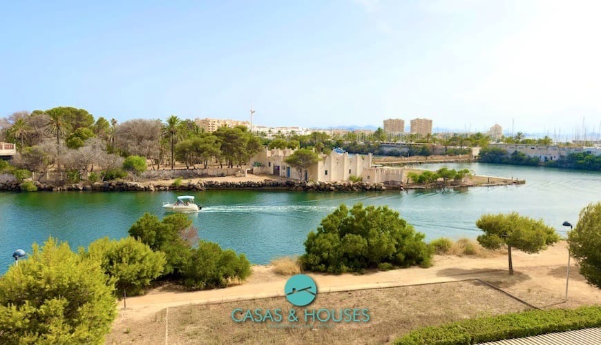 2 soveværelse Lejlighed til salg i La Manga del Mar Menor med swimmingpool - € 190.000 (Ref: 9981271)