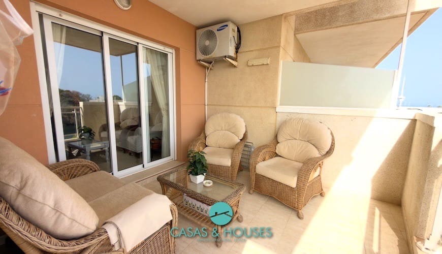 2 soveværelse Lejlighed til salg i La Manga del Mar Menor med swimmingpool - € 190.000 (Ref: 9981271)