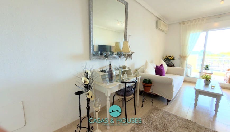 2 soveværelse Lejlighed til salg i La Manga del Mar Menor med swimmingpool - € 190.000 (Ref: 9981271)