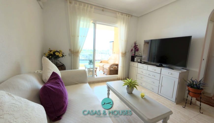 2 soveværelse Lejlighed til salg i La Manga del Mar Menor med swimmingpool - € 190.000 (Ref: 9981271)