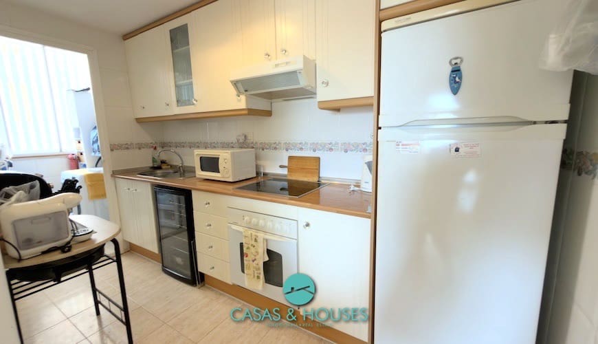 2 soveværelse Lejlighed til salg i La Manga del Mar Menor med swimmingpool - € 190.000 (Ref: 9981271)