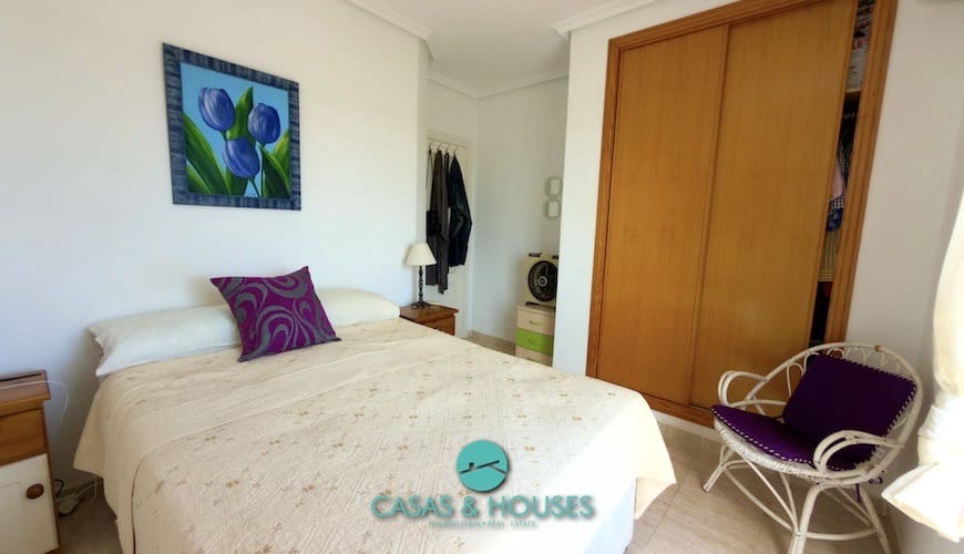 2 soveværelse Lejlighed til salg i La Manga del Mar Menor med swimmingpool - € 190.000 (Ref: 9981271)