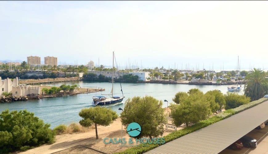 2 soveværelse Lejlighed til salg i La Manga del Mar Menor med swimmingpool - € 190.000 (Ref: 9981271)