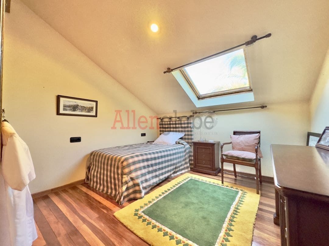 7 soveværelse Villa til salg i Oviedo - € 795.000 (Ref: 8331932)