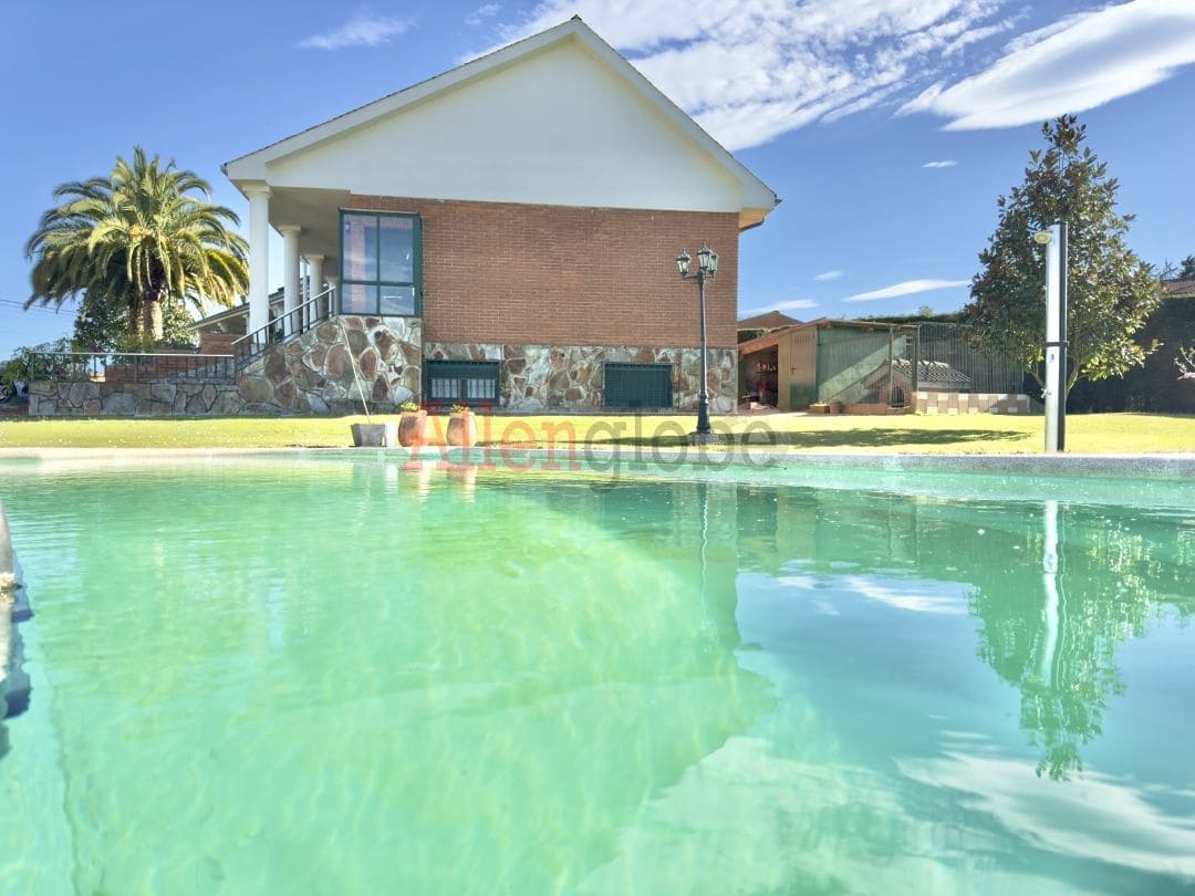 7 soveværelse Villa til salg i Oviedo - € 795.000 (Ref: 8331932)