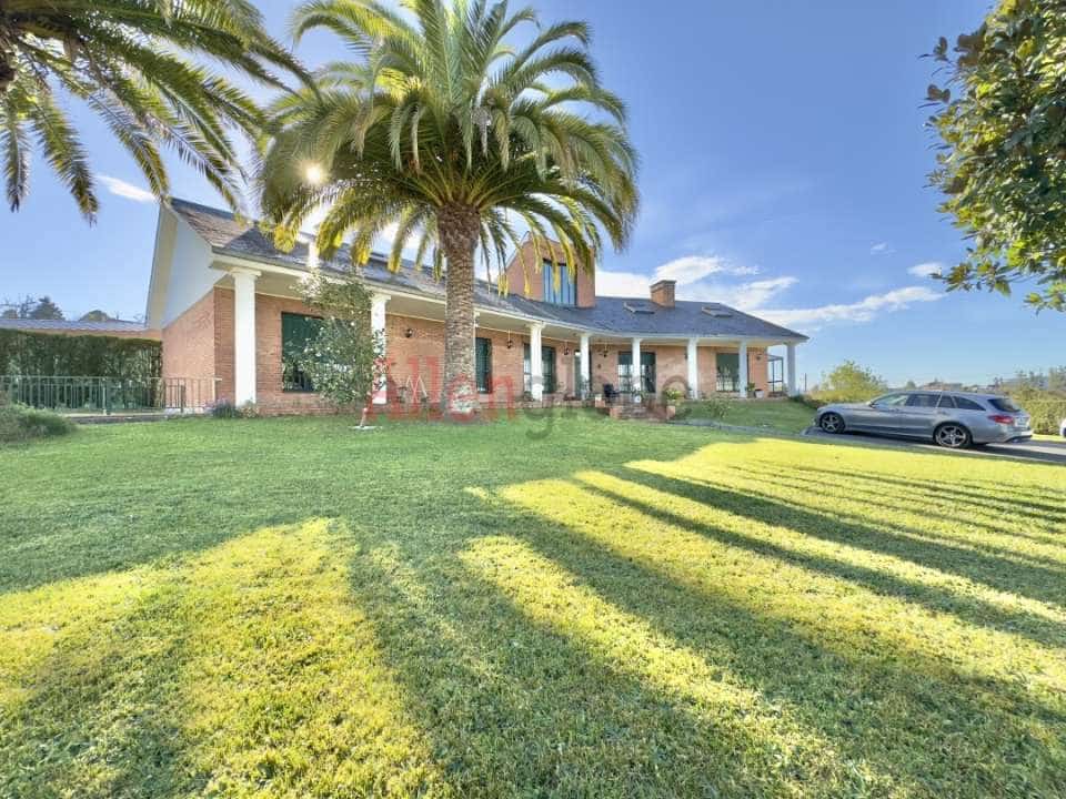 7 soveværelse Villa til salg i Oviedo - € 795.000 (Ref: 8331932)