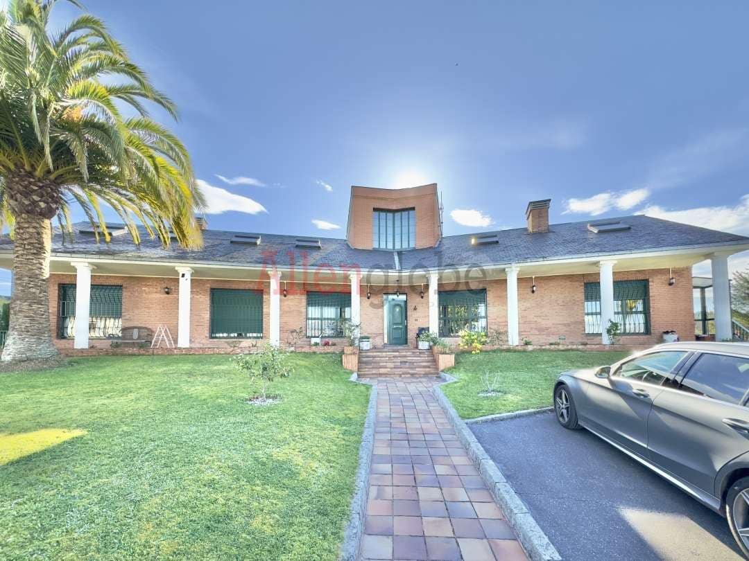 7 soveværelse Villa til salg i Oviedo - € 795.000 (Ref: 8331932)