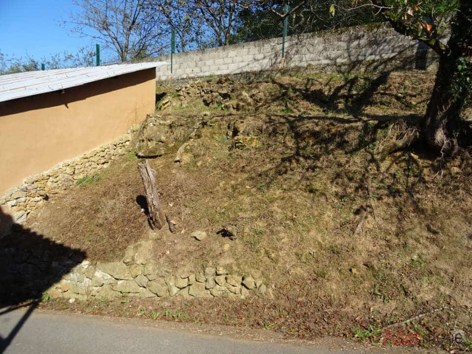 3 soveværelse Byhus til salg i Oviedo - € 70.000 (Ref: 8331946)