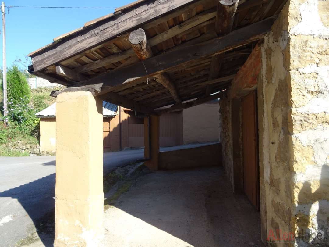 3 soveværelse Byhus til salg i Oviedo - € 70.000 (Ref: 8331946)