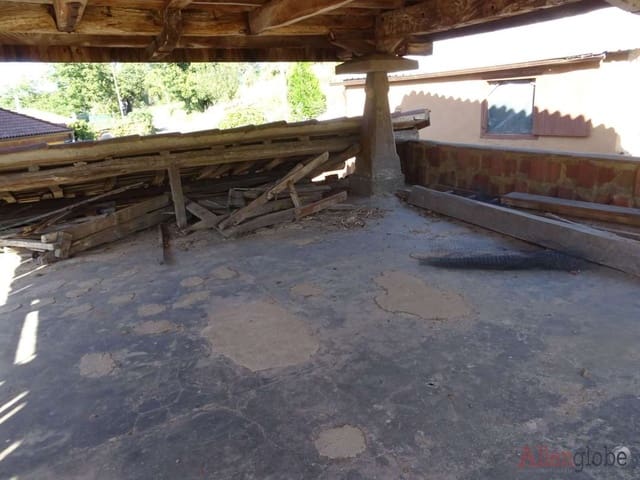 3 quarto Casa em Banda para venda em Oviedo - 70 000 € (Ref: 8331946)