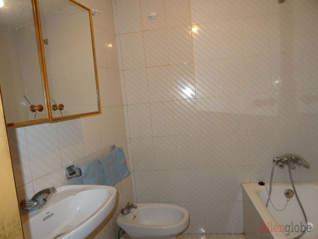 3 soveværelse Byhus til salg i Oviedo - € 70.000 (Ref: 8331946)