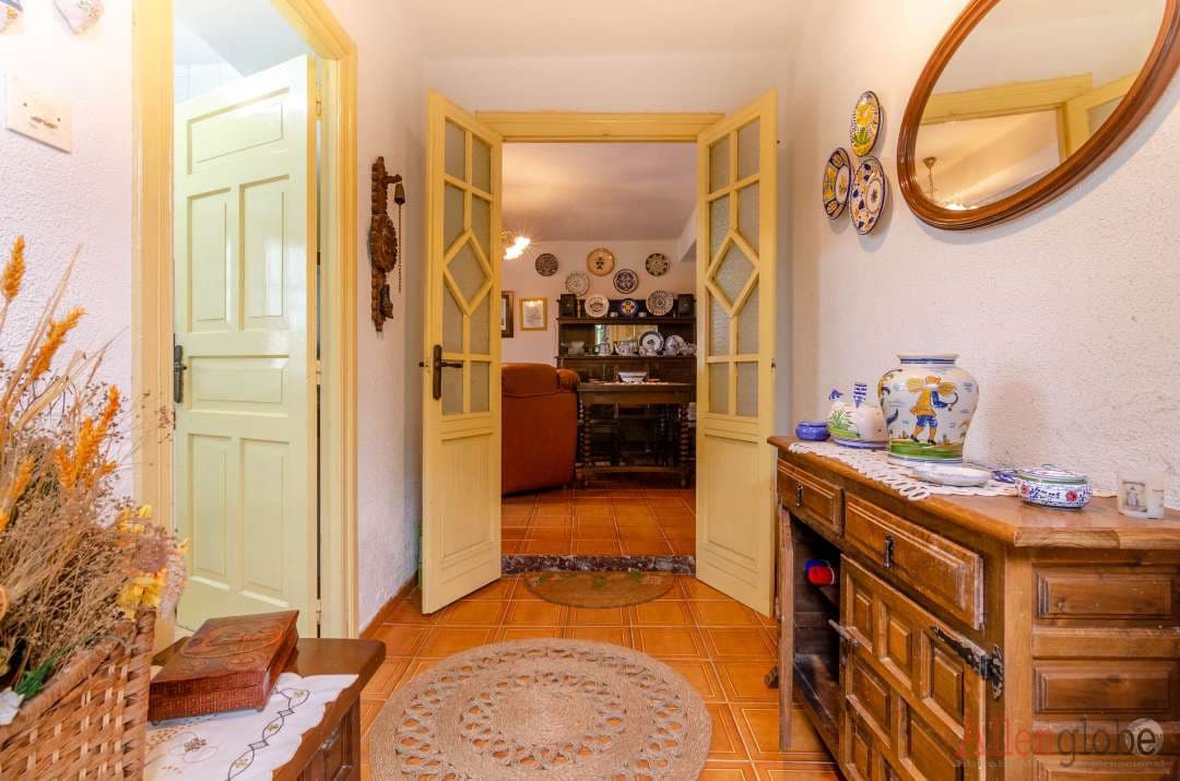 4 bedroom Townhouse for sale in Llanera - € 350,000 (Ref: 8331947)