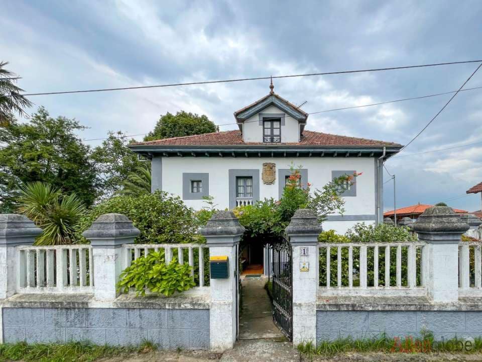 4 bedroom Townhouse for sale in Llanera - € 350,000 (Ref: 8331947)