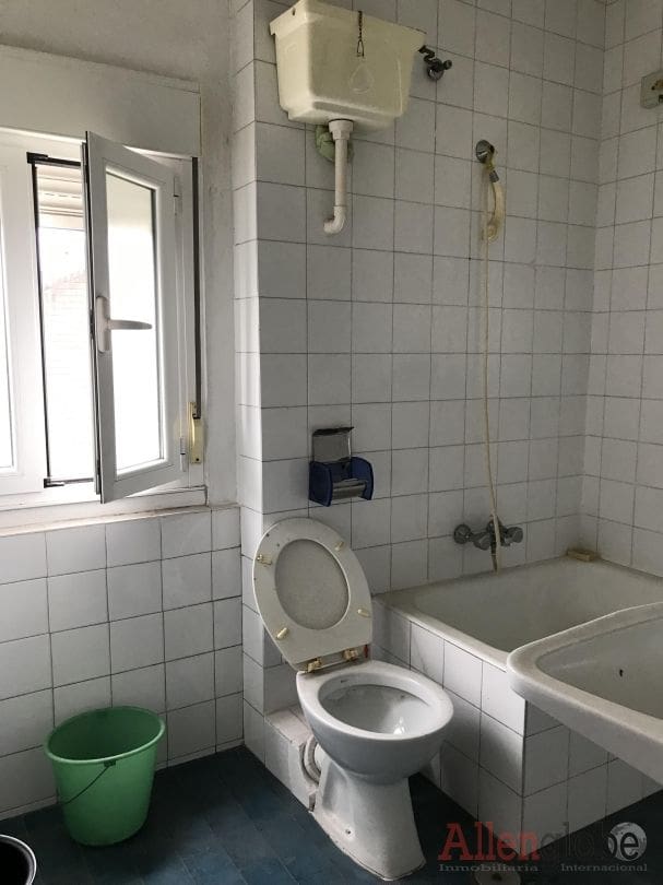 6 slaapkamer Flat te koop in Oviedo - € 160.000 (Ref: 8332903)