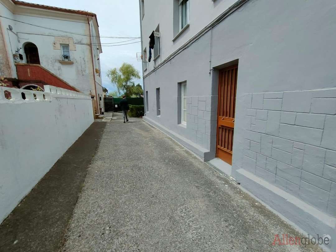 6 slaapkamer Flat te koop in Oviedo - € 160.000 (Ref: 8332903)