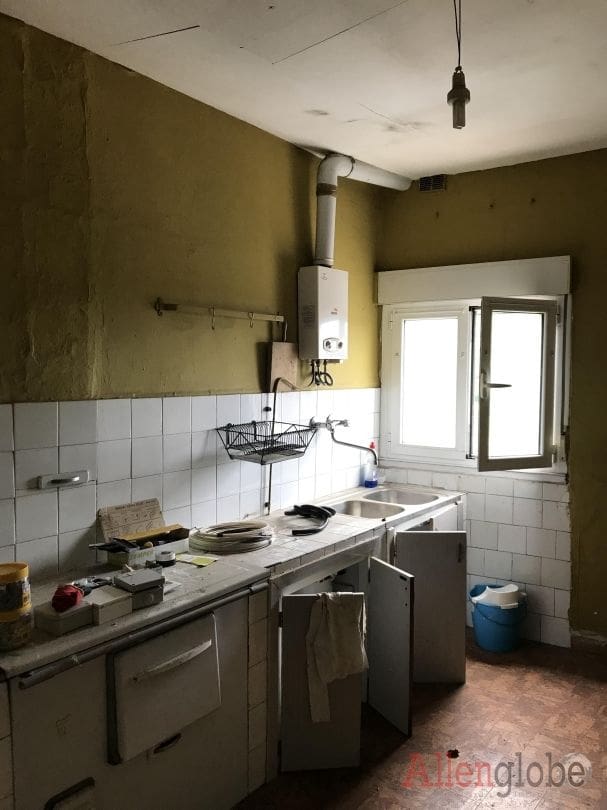 6 slaapkamer Flat te koop in Oviedo - € 160.000 (Ref: 8332903)