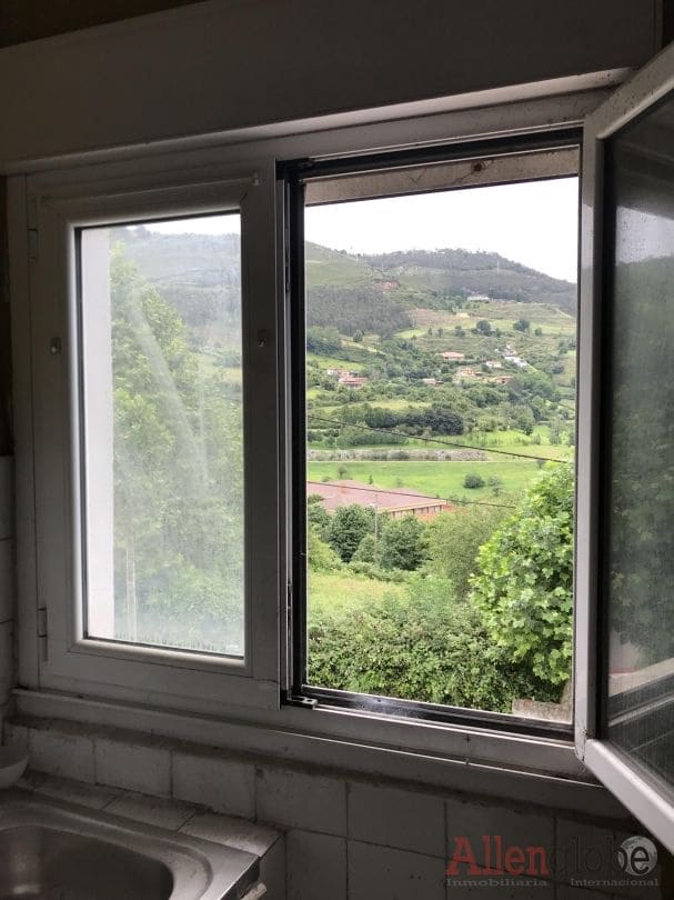 6 slaapkamer Flat te koop in Oviedo - € 160.000 (Ref: 8332903)