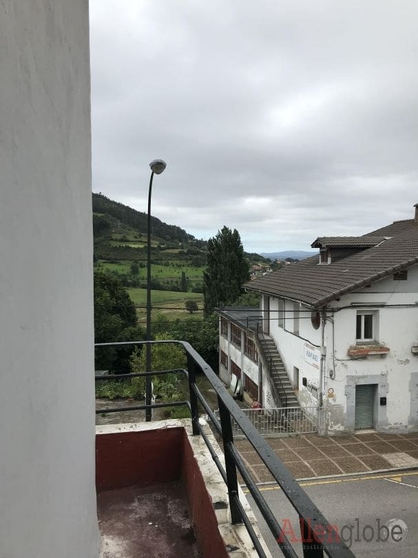 6 slaapkamer Flat te koop in Oviedo - € 160.000 (Ref: 8332903)