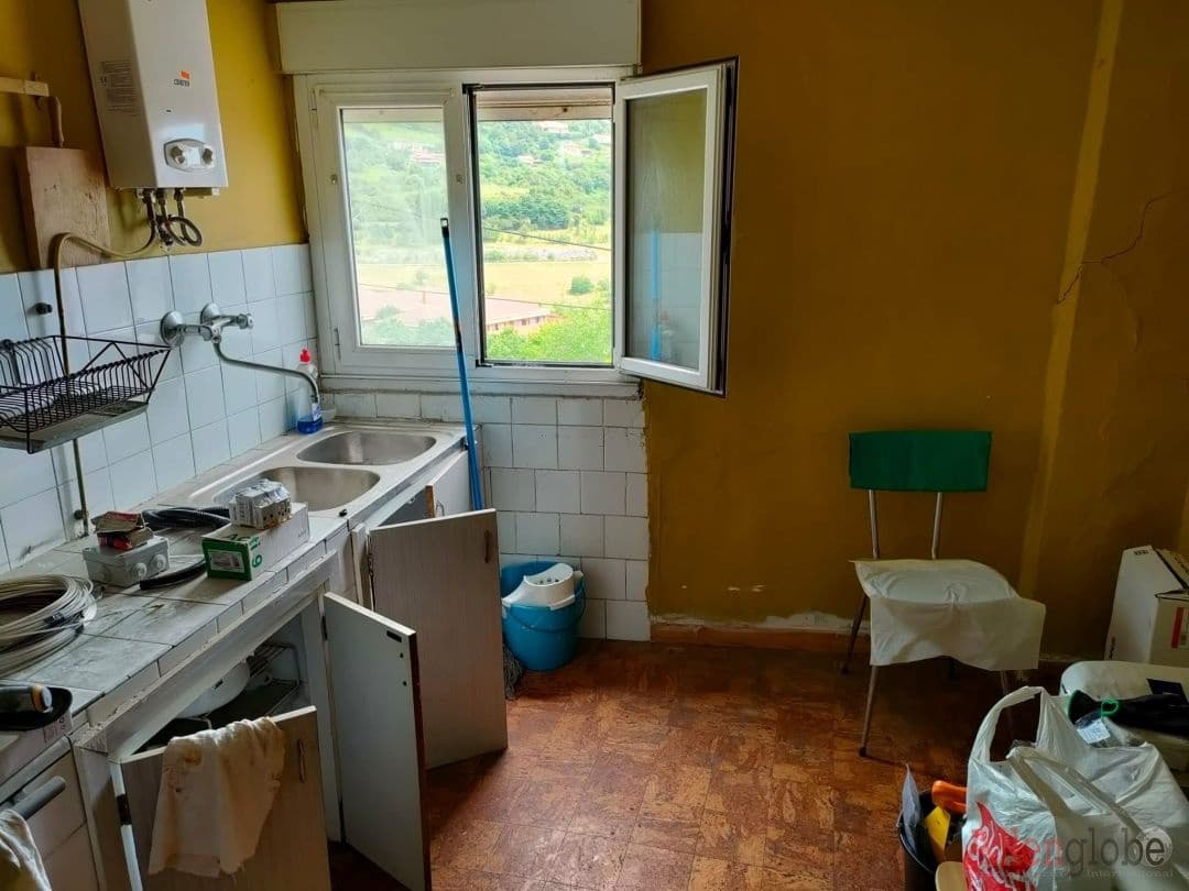 6 slaapkamer Flat te koop in Oviedo - € 160.000 (Ref: 8332903)