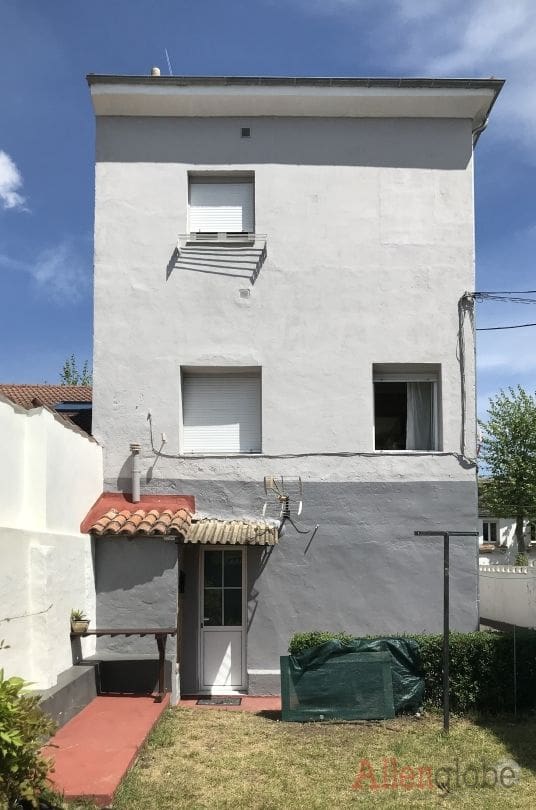 6 slaapkamer Flat te koop in Oviedo - € 160.000 (Ref: 8332903)