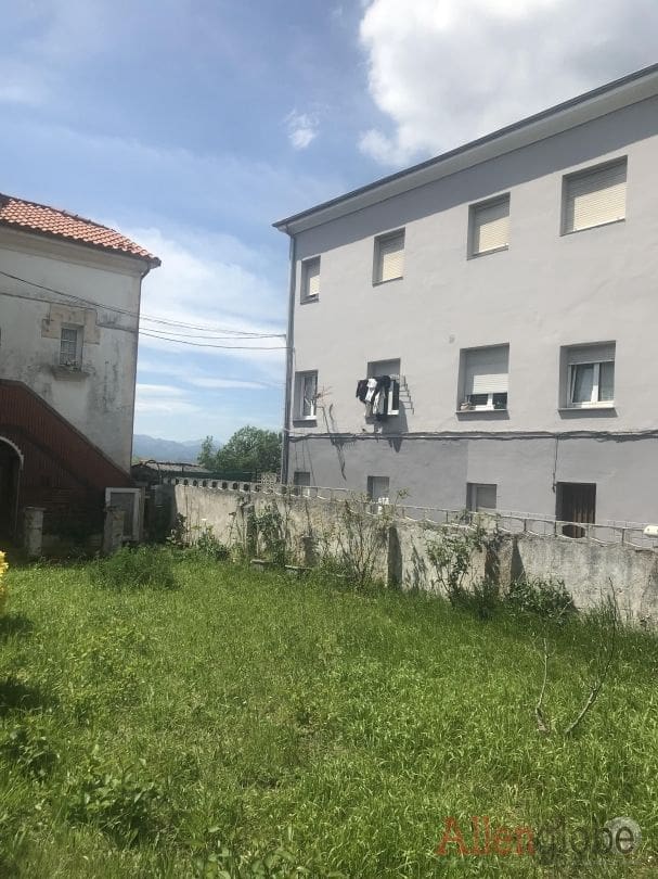 6 slaapkamer Flat te koop in Oviedo - € 160.000 (Ref: 8332903)