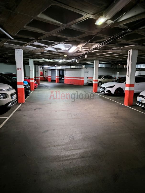 Garage til salg i Oviedo - € 18.000 (Ref: 8653785)