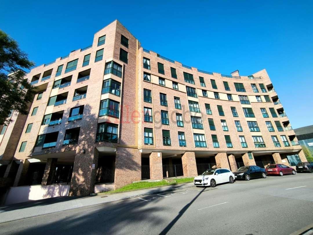 Garage til salg i Oviedo - € 18.000 (Ref: 8653785)