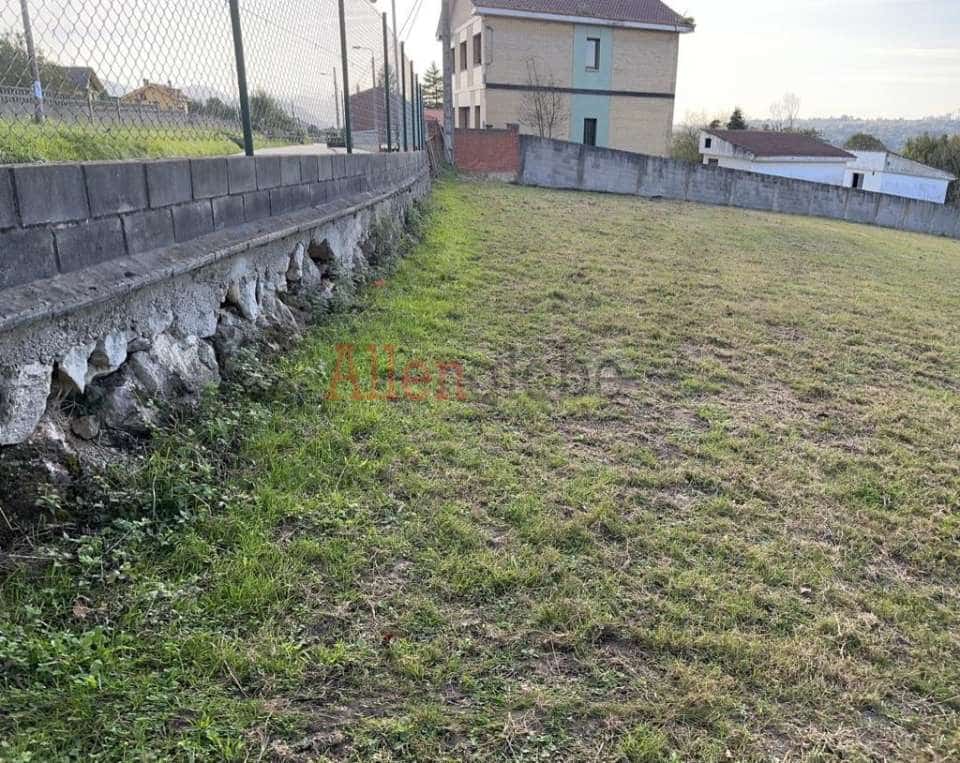 Grunde uden byggetilladelser til salg i Oviedo - € 146.000 (Ref: 8677397)