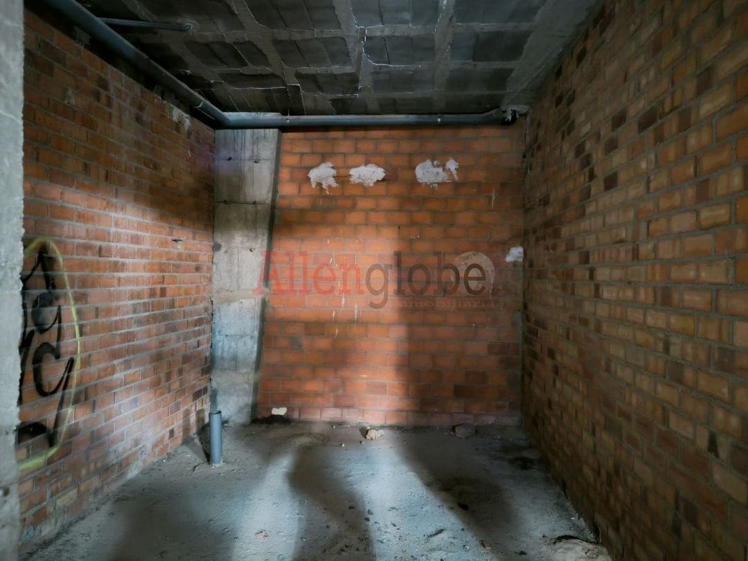 Erhverv til salg i Oviedo - € 110.000 (Ref: 8703450)