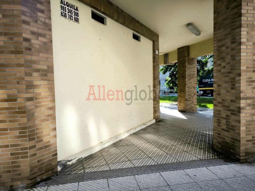 Erhverv til salg i Oviedo - € 110.000 (Ref: 8703450)