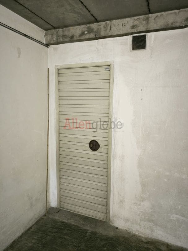 Garage til salg i Oviedo - € 24.000 (Ref: 8726668)