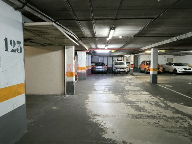 Garage for sale in Centro Urbano, Oviedo - € 24,000 (Ref: 8726668)