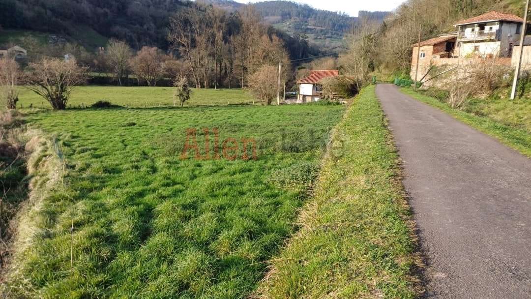 Ubebygd land til salgs i Oviedo - € 59 900 (Ref: 8735087)