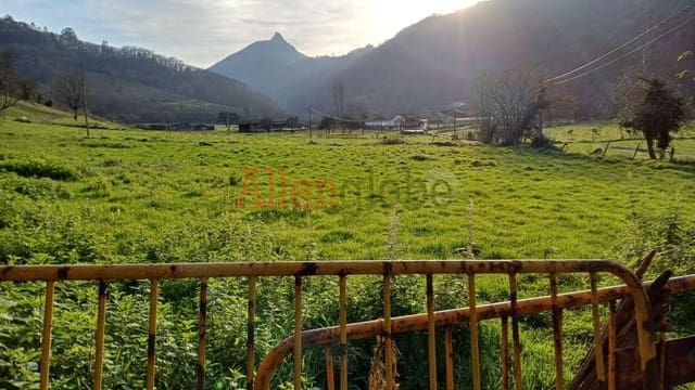 Mark till salu i Oviedo - 59 900 € (Ref: 8735087)