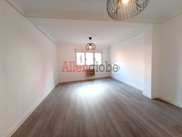 3 soveværelse Lejlighed til salg i Centro Urbano, Oviedo - € 225.900 (Ref: 8777655)