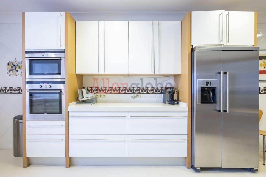 6 soveværelse Lejlighed til salg i Oviedo - € 990.000 (Ref: 8816691)