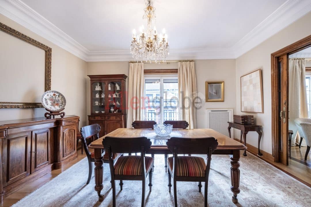 6 soveværelse Lejlighed til salg i Oviedo - € 990.000 (Ref: 8816691)