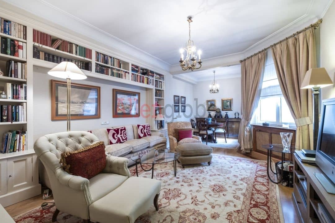 6 soveværelse Lejlighed til salg i Oviedo - € 990.000 (Ref: 8816691)