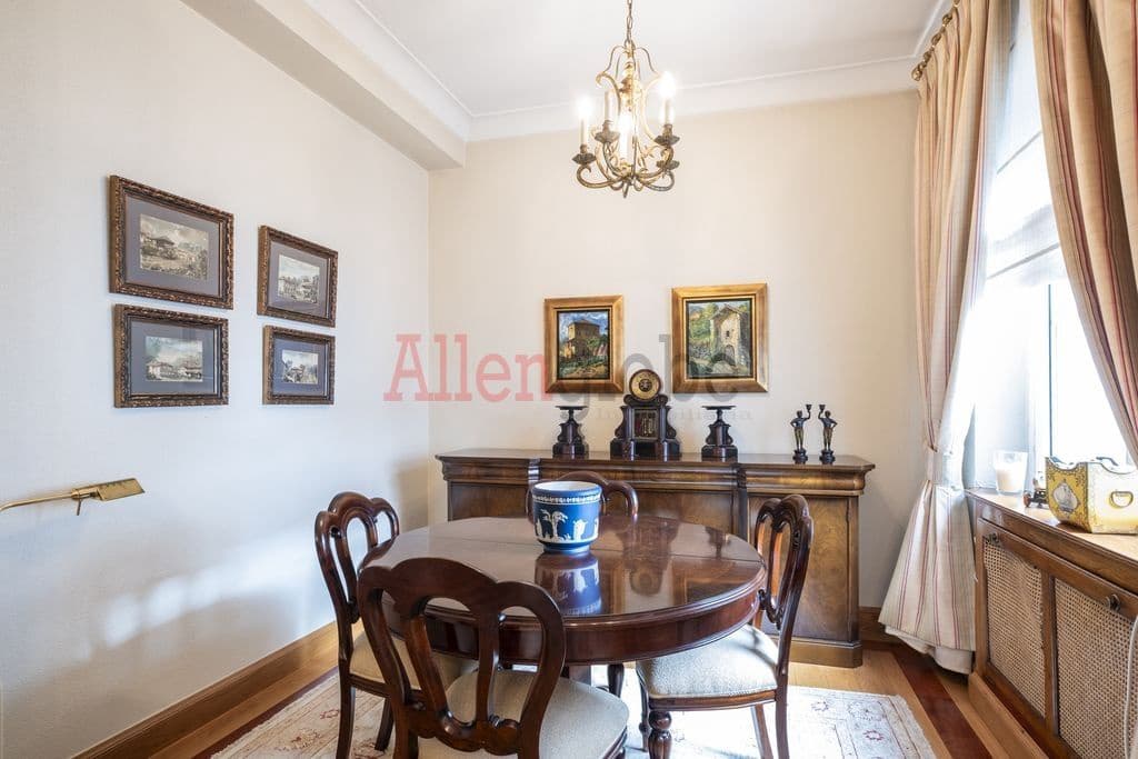 6 soveværelse Lejlighed til salg i Oviedo - € 990.000 (Ref: 8816691)