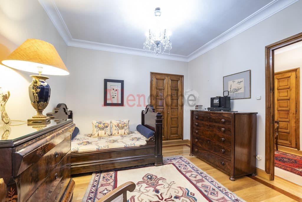 6 soveværelse Lejlighed til salg i Oviedo - € 990.000 (Ref: 8816691)