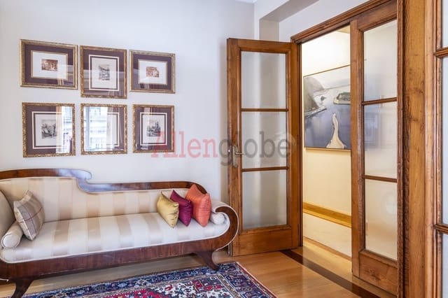 6 slaapkamer Flat te koop in Centro Urbano, Oviedo - € 990.000 (Ref: 8816691)