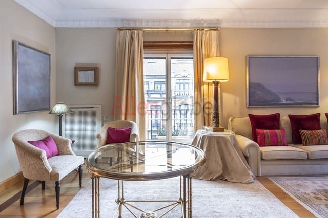 6 slaapkamer Flat te koop in Centro Urbano, Oviedo - € 990.000 (Ref: 8816691)