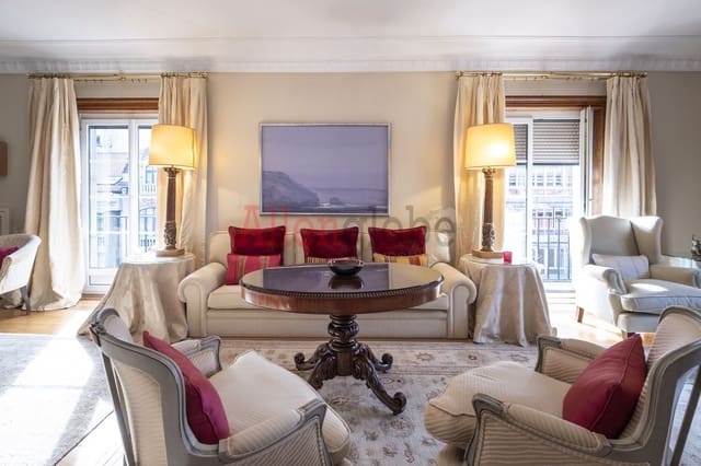 6 slaapkamer Flat te koop in Centro Urbano, Oviedo - € 990.000 (Ref: 8816691)