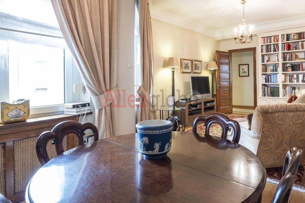 6 soveværelse Lejlighed til salg i Oviedo - € 990.000 (Ref: 8816691)