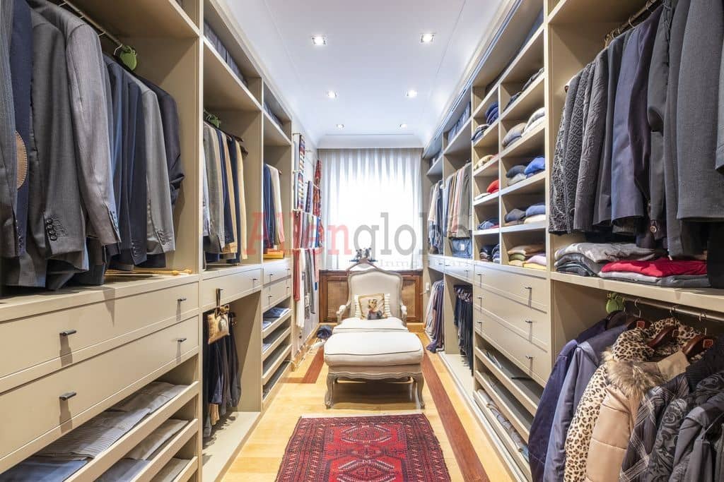 6 soveværelse Lejlighed til salg i Oviedo - € 990.000 (Ref: 8816691)